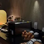 Mercure Paris Arc De Triomphe Wagram