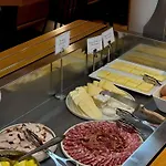 Mercure Paris Arc De Triomphe Wagram