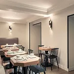 Mercure Arc De Triomphe Wagram Hotel