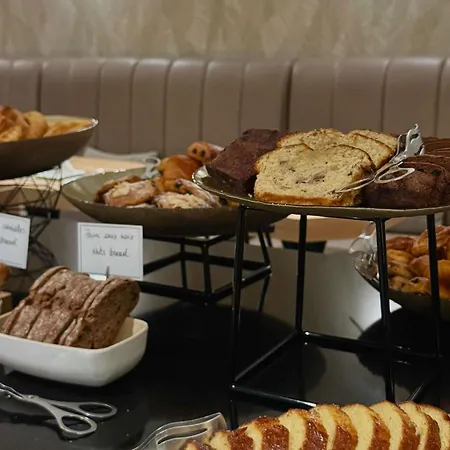 Mercure Arc De Triomphe Wagram 4*