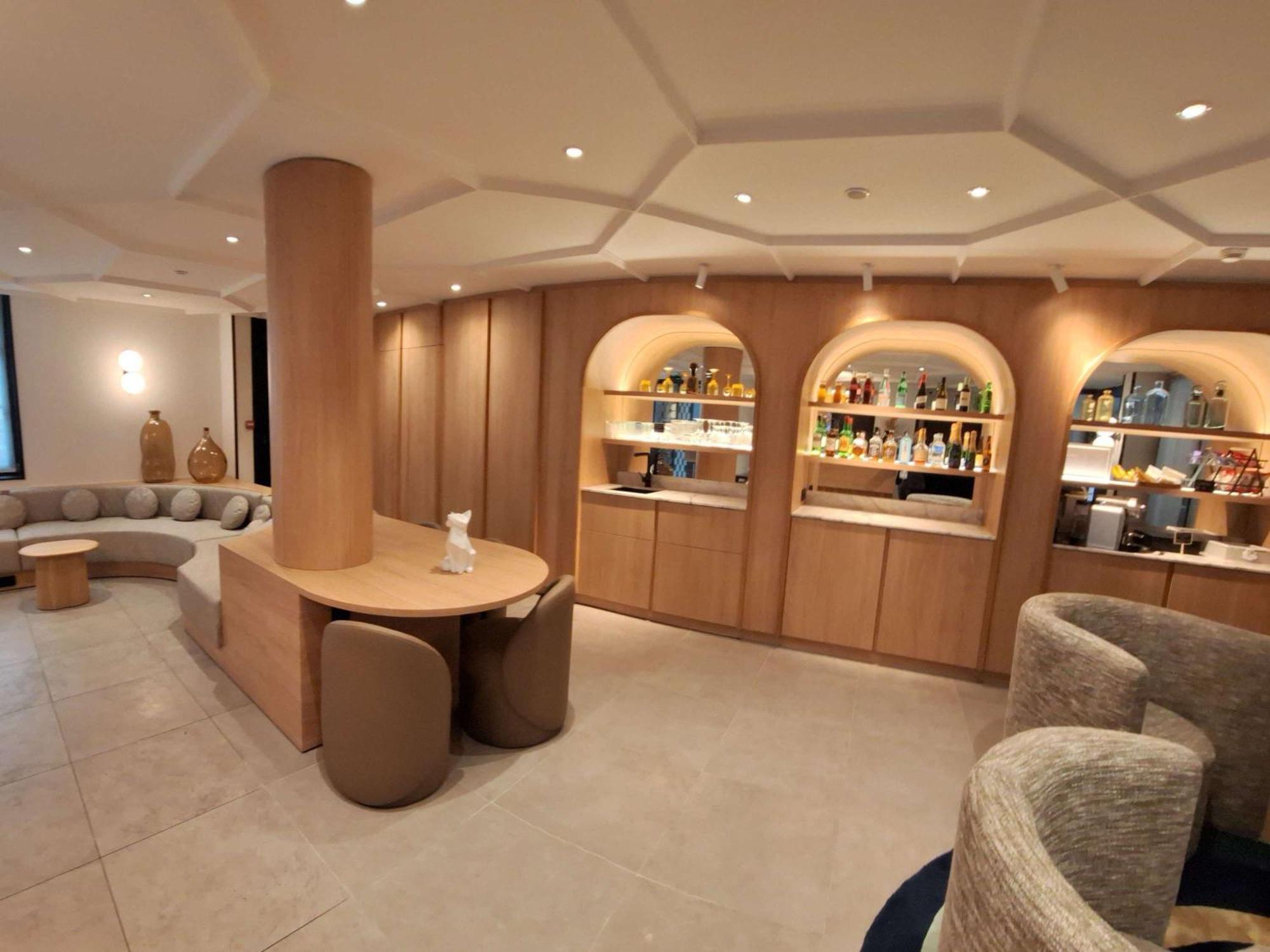 Mercure Arc De Triomphe Wagram 4* Parigi