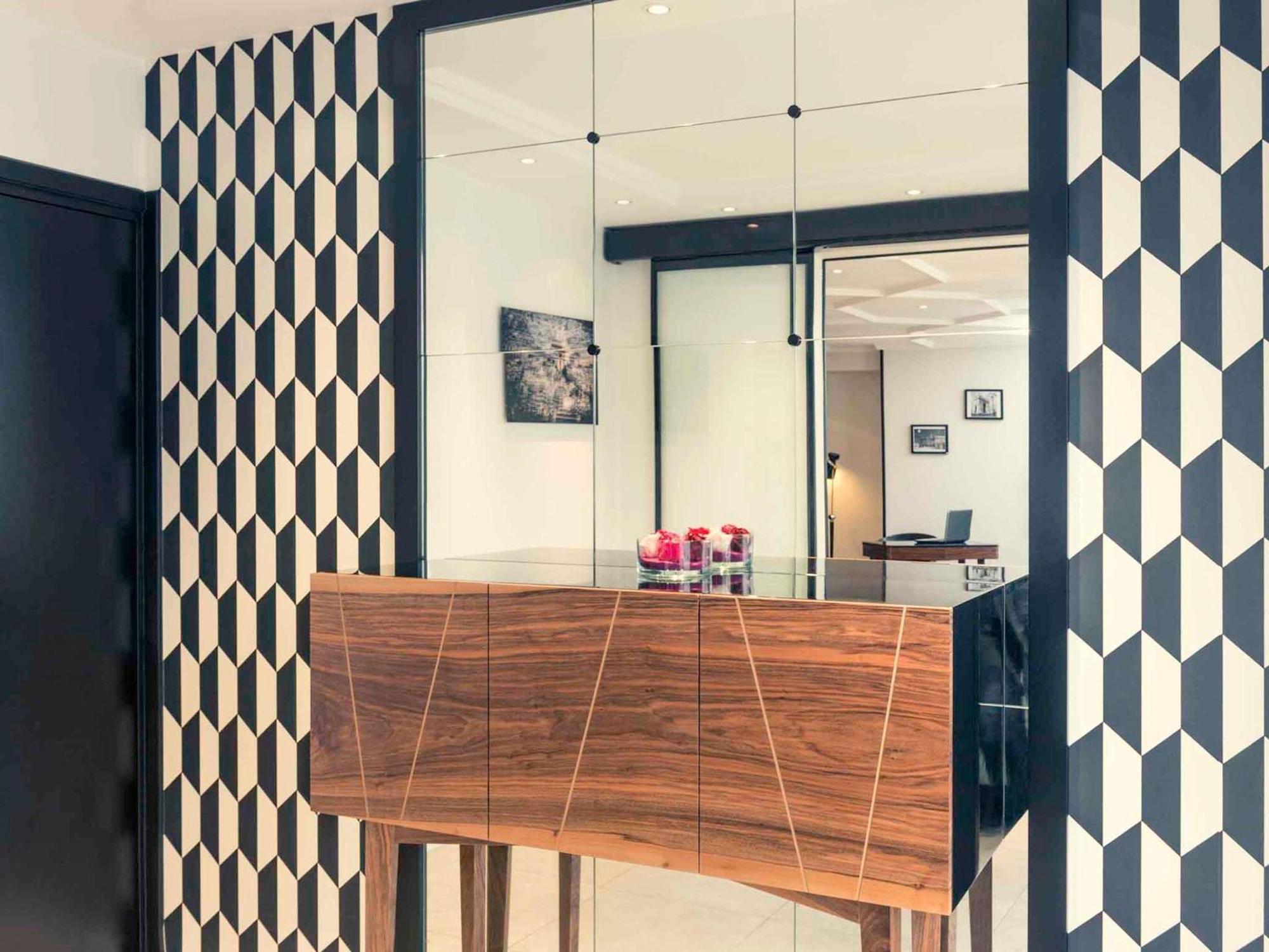 Mercure Arc De Triomphe Wagram 4* Parigi