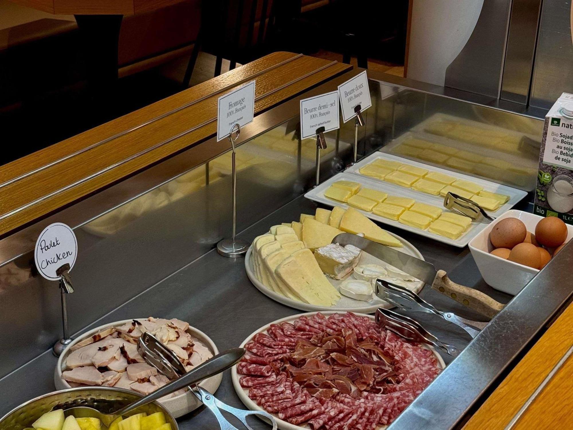 Mercure Arc De Triomphe Wagram Hotel 4*