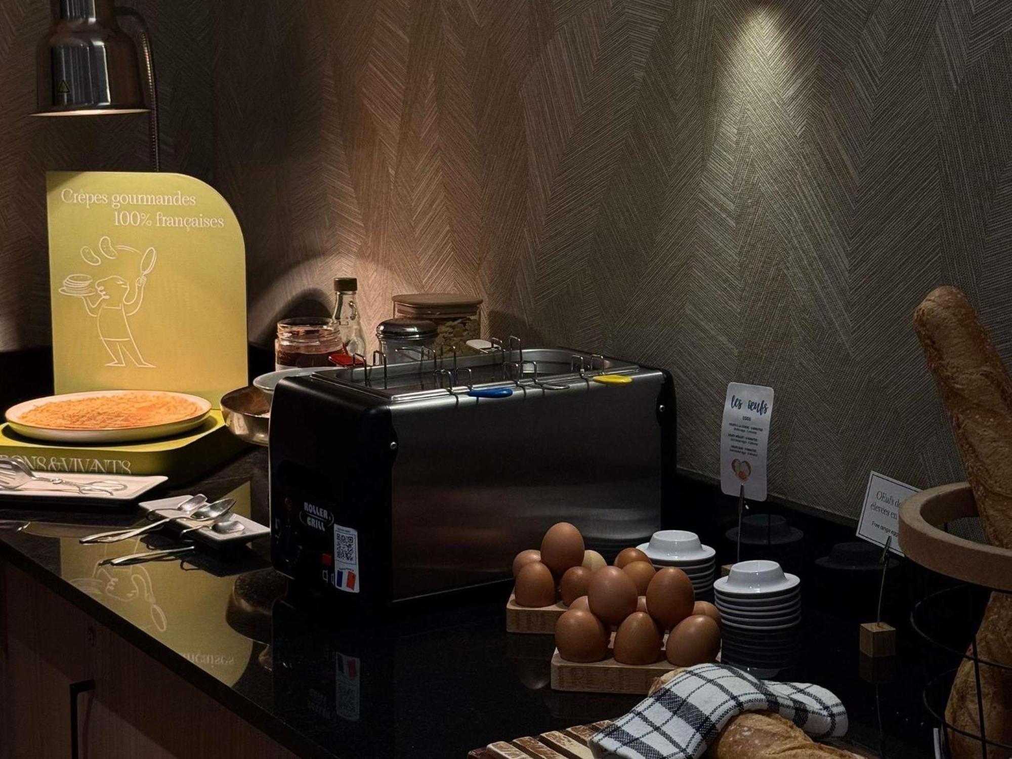Hotel Mercure Arc De Triomphe Wagram 4*