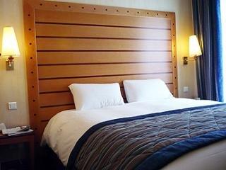 Mercure Arc De Triomphe Wagram 4* Parigi