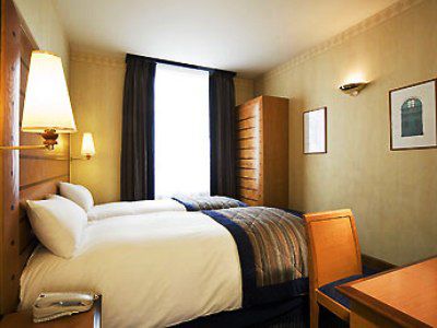 Mercure Arc De Triomphe Wagram 4* Parigi